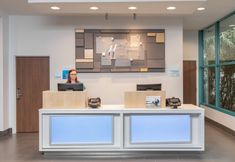 Lobby 5 Holiday Inn Express PENSACOLA BEACH by IHG, an IHG Hotel
