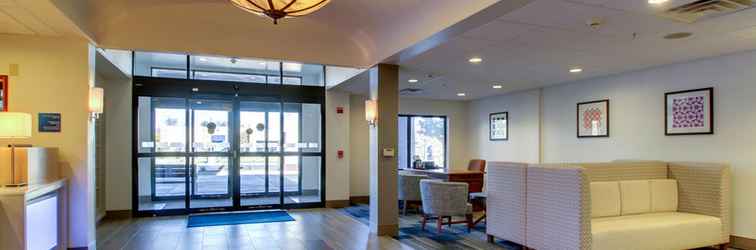 Lobi Holiday Inn Express MILWAUKEE N-BROWN DEER/MEQUON, an IHG Hotel