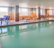 Swimming Pool 3 Holiday Inn Express WOODLAND, an IHG Hotel
