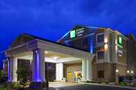 ภายนอกอาคาร Holiday Inn Express BIDDEFORD, an IHG Hotel