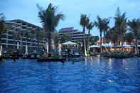 Kolam Renang Crowne Plaza DANANG, an IHG Hotel