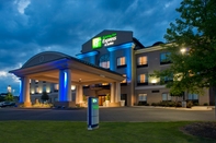 Exterior Holiday Inn Express & Suites PRATTVILLE SOUTH, an IHG Hotel