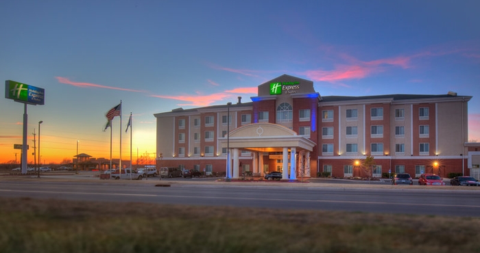 ภายนอกอาคาร Holiday Inn Express & Suites ELK CITY, an IHG Hotel