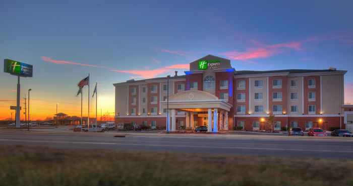 Exterior Holiday Inn Express & Suites ELK CITY, an IHG Hotel