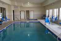 สระว่ายน้ำ Holiday Inn Express & Suites DEMING MIMBRES VALLEY, an IHG Hotel