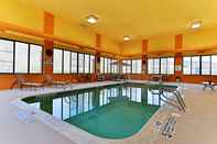 Swimming Pool Holiday Inn Express CORNING - PAINTED POST, an IHG Hotel