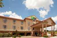 Bangunan Holiday Inn Express & Suites KERRVILLE, an IHG Hotel