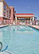 SWIMMING_POOL Holiday Inn Express & Suites FOREST, an IHG Hotel