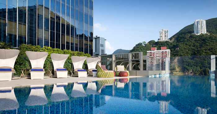 Swimming Pool Hotel Indigo HONG KONG ISLAND, an IHG Hotel