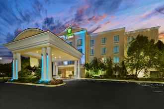 ภายนอกอาคาร 4 Holiday Inn Express & Suites CONCORD, an IHG Hotel