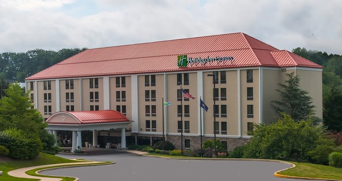 Bên ngoài Holiday Inn Express & Suites YORK, an IHG Hotel