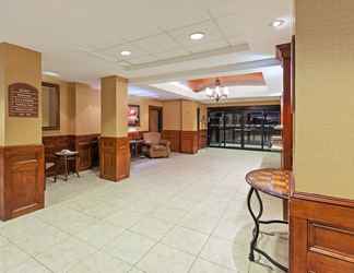 Lobby 2 Holiday Inn Express & Suites LAREDO-EVENT CENTER AREA, an IHG Hotel