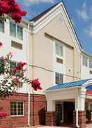 EXTERIOR_BUILDING Candlewood Suites COLONIAL HEIGHTS-FT LEE