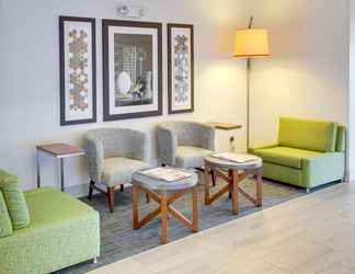 Lobby 2 Holiday Inn Express & Suites CHICKASHA, an IHG Hotel