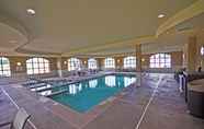 Swimming Pool 5 Staybridge Suites EAU CLAIRE - ALTOONA, an IHG Hotel