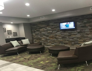 Lobby 2 Candlewood Suites KANSAS CITY - INDEPENDENCE