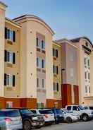EXTERIOR_BUILDING Candlewood Suites SIOUX CITY - SOUTHERN HILLS