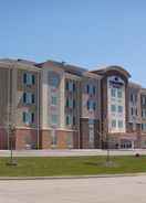 EXTERIOR_BUILDING Candlewood Suites YOUNGSTOWN WEST - AUSTINTOWN