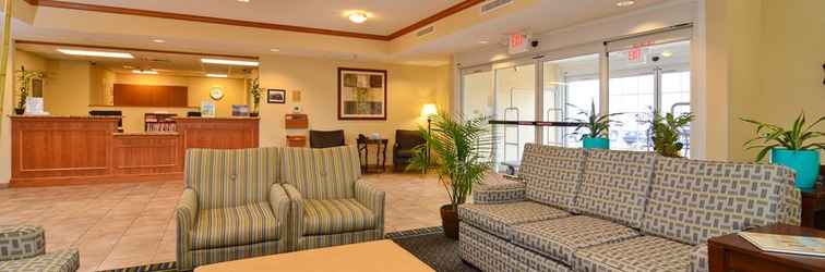 Lobby Candlewood Suites CHAMBERSBURG