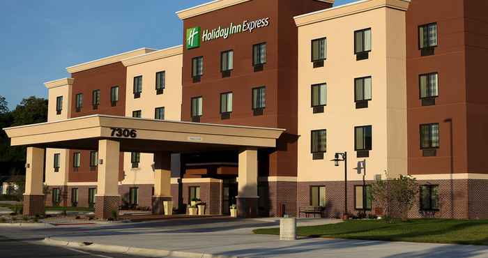 Exterior Holiday Inn Express & Suites OMAHA SOUTH - RALSTON ARENA, an IHG Hotel