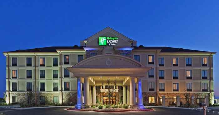 ภายนอกอาคาร Holiday Inn Express & Suites POTEAU, an IHG Hotel