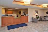 Lobby Candlewood Suites WILLISTON