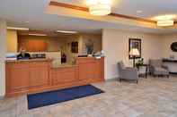 Lobi Candlewood Suites WILLISTON