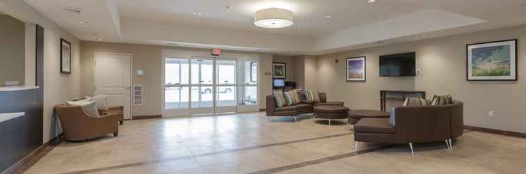 Lobby Candlewood Suites MISHAWAKA