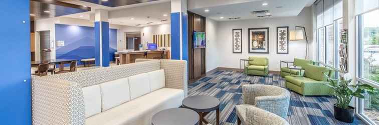 Lobi Holiday Inn Express & Suites MILLEDGEVILLE, an IHG Hotel