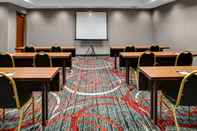 Functional Hall Holiday Inn Express & Suites PITTSBURGH-SOUTH SIDE, an IHG Hotel