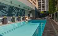 Swimming Pool 2 Kimpton HOTEL PALOMAR BEVERLY HILLS, an IHG Hotel