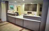 Lobby 6 Candlewood Suites COLUMBUS-NORTHEAST