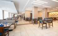 ร้านอาหาร 2 Holiday Inn LOS ANGELES - LAX AIRPORT, an IHG Hotel