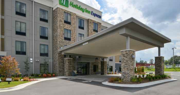 ภายนอกอาคาร Holiday Inn Express & Suites BRYANT - BENTON AREA, an IHG Hotel