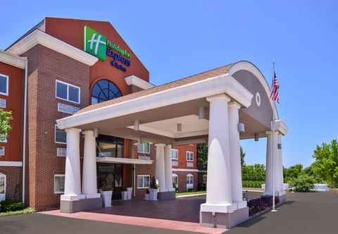 Exterior Holiday Inn Express & Suites ELGIN, an IHG Hotel