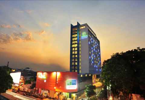 Bên ngoài Holiday Inn Express SURABAYA CENTERPOINT, an IHG Hotel