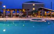 Kolam Renang 6 Holiday Inn Express SIERRA VISTA, an IHG Hotel