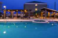 Kolam Renang Holiday Inn Express SIERRA VISTA, an IHG Hotel