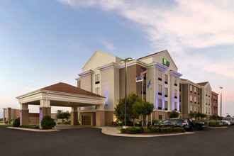 ภายนอกอาคาร 4 Holiday Inn Express & Suites SHAWNEE I-40, an IHG Hotel