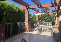 Common Space 3 Holiday Inn Express & Suites MOUNTAIN VIEW SILICON VALLEY by IHG, an IHG Hotel