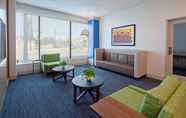 ล็อบบี้ 4 Holiday Inn Express LOS ANGELES - LAX AIRPORT, an IHG Hotel