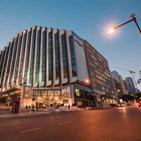 Hotel Exterior1LISBON by IHG, an IHG Hotel,里斯本大学飯店