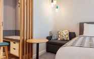 อื่นๆ 7 Holiday Inn LONDON - HEATHROW BATH ROAD, an IHG Hotel