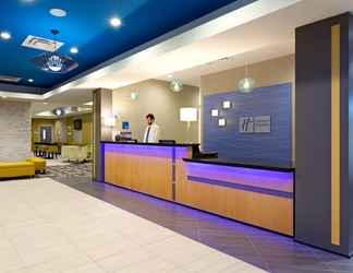 ล็อบบี้ 2 Holiday Inn Express & Suites BATAVIA - DARIEN LAKE, an IHG Hotel