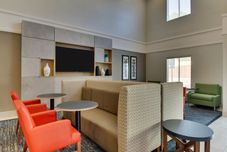 酒吧、咖啡厅和休息室 Holiday Inn Express & Suites ATLANTA-EMORY UNIVERSITY AREA by IHG, an IHG Hotel