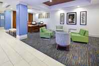 Ruang Umum Holiday Inn Express & Suites CLOVIS-FRESNO AREA, an IHG Hotel