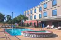 Swimming Pool Holiday Inn Express & Suites HEARNE, an IHG Hotel