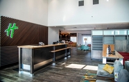 Lobi 7 Holiday Inn & Suites SAVANNAH AIRPORT - POOLER, an IHG Hotel