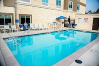 Kolam Renang Holiday Inn & Suites SAVANNAH AIRPORT - POOLER, an IHG Hotel