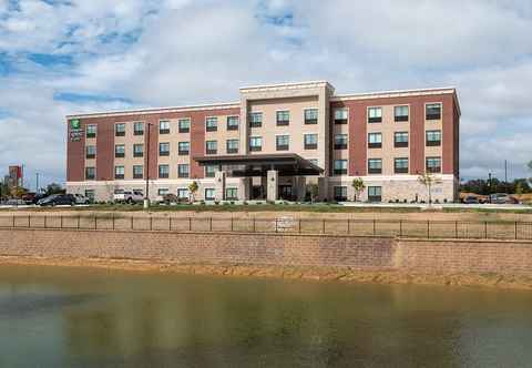 Exterior Holiday Inn Express & Suites WENTZVILLE ST LOUIS WEST, an IHG Hotel